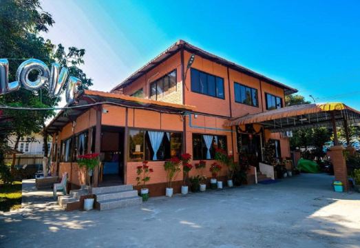 Wun Tawp 가든 호텔