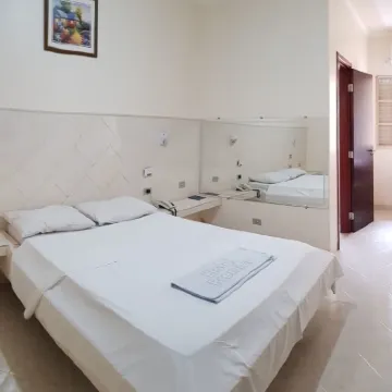 Hotel Premier Hotels near Campo Grande International Airport