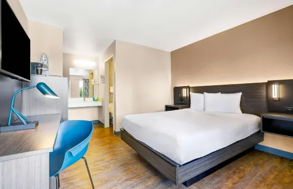 西雅圖北-柯克蘭6號汽車旅館