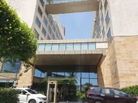 아폴로 디모라 슈리 파드마나바스와미 템플 주변 호텔
