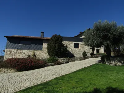 Quinta do Medronheiro Hotel Rural Hôtels à : Santar