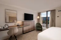 Hilton Birmingham Metropole - balcony