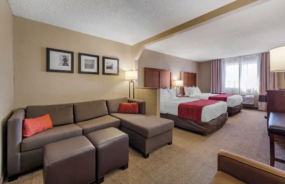 海斯I-70舒適套房酒店