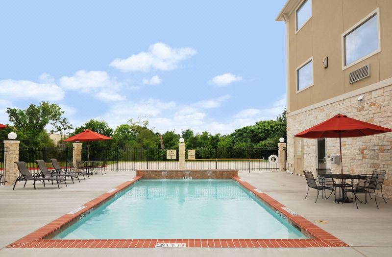 Ramada by Wyndham College Station photo 3