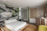IRooms Forum & Colosseum - parkir