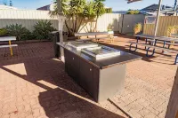 The Sundowner Cabin & Tourist Park Hotels in Whyalla