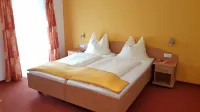 Roseggerhof Hotels in Miesenbach
