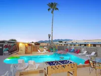 Hotel McCoy - Art, Coffee, Beer, Wine Hotels in Tucson