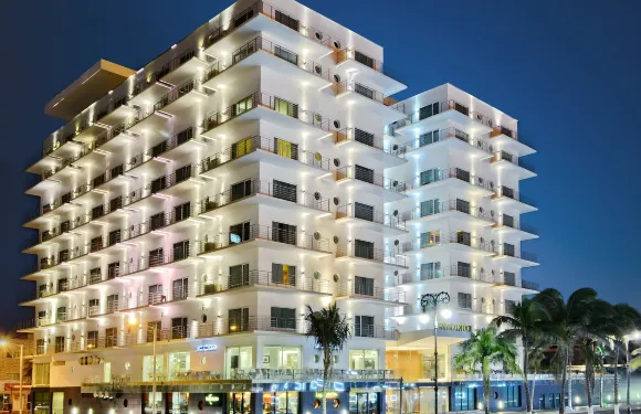 韋拉克魯斯安坡里奧酒店