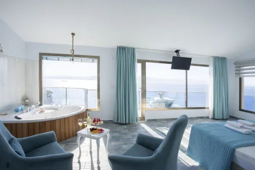 Fener Hotel Café & Kahvalti Hotels in Çeşme