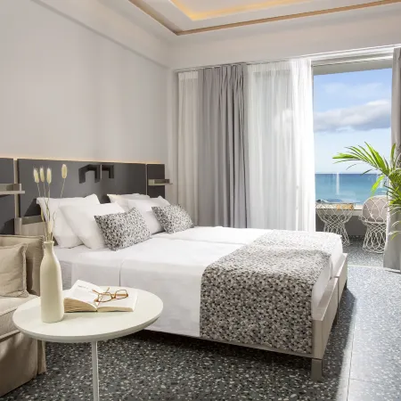 Pearl SeaBreeze Suites
