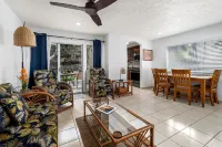Keauhou Surf & Racquet Townhouse #36 - parking