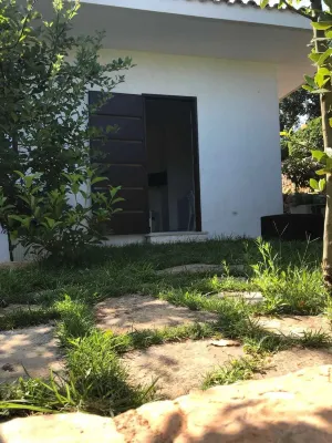 Dependance tra gli ulivi