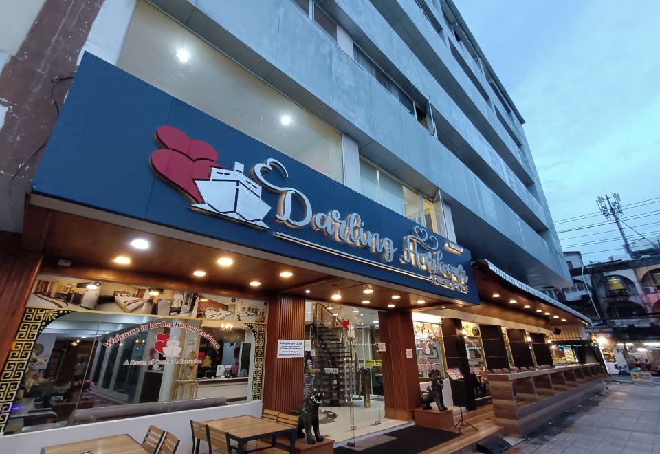 1. 달링 하버 레지..