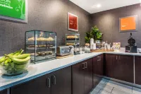 MainStay Suites Greenville Airport Hotel di Greer