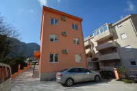 Marinero Apartments Hotels in Skaljari