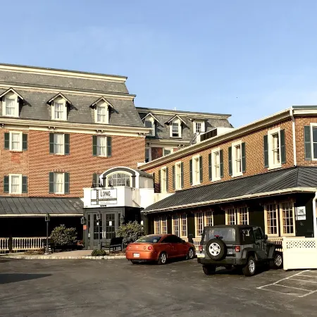 Waynebrook Inn