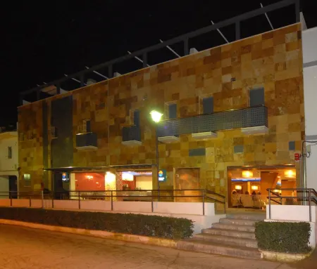 Hotel Macami Отели в г. Альто-Гвадалькивир