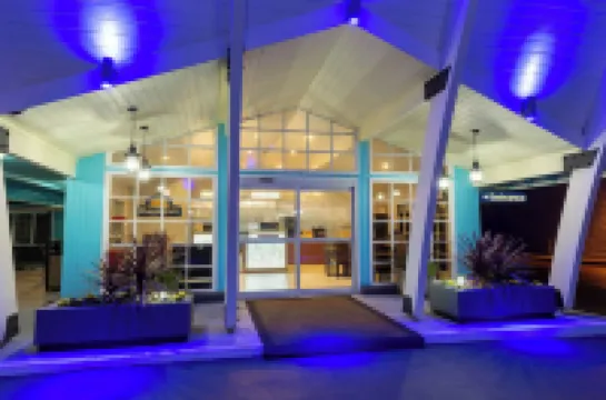 Rosewood Inn & Suites