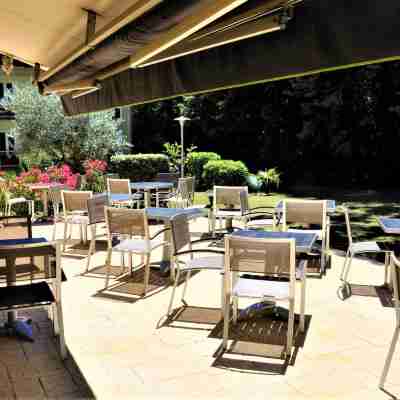 Logis Hotel Restaurant Le Mas de l'Olivier Dining/Meeting Rooms