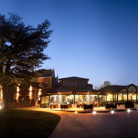 Fairmont Cheshire the Mere Отели рядом с достопримечательностью «Таттон-парк»