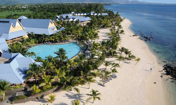 Victoria Beachcomber Resort & Spa