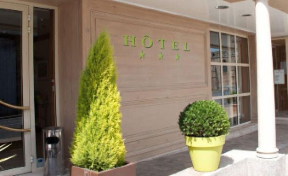 Logis Hôtel Restaurant le Gue du Holme