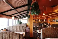 Tamarack Motor Inn Hotels in Rocky Mountain House