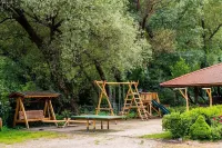 Öko-Park Panzió, Kemping és Rendezvényközpont Hotels in Demjén