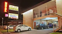 Country Lodge Motor Inn - Motels