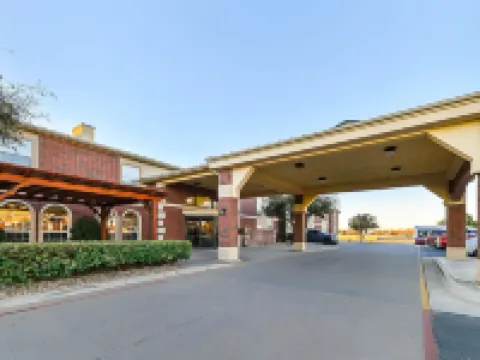 Quality Inn & Suites Hotels in Lubbock