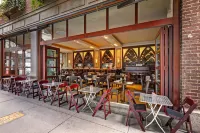 Library Hotel by Library Hotel Collection - Desayuno