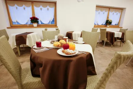 Garnì & Wellness Anderle Отели в г. Левико-Терме