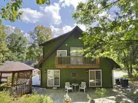 Lil Black Bear Inn Hotels in Brown County