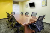 Clarion Inn & Suites Aiken South Hotels in Aiken