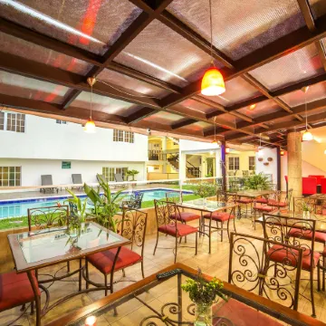 Hotel Marela Отели рядом с достопримечательностью «Археологические памятники древнего поселения Хойя-де-Серен»
