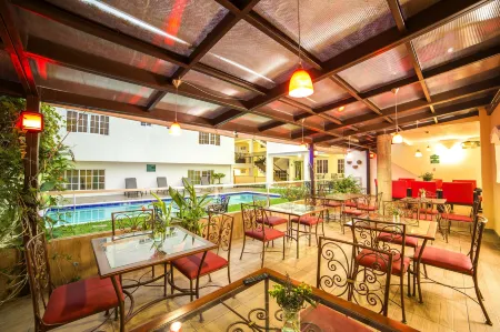 Hotel Marela Отели рядом с достопримечательностью «Парк Панчо Лара»