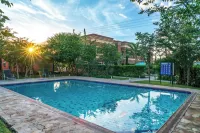 Vtu Platinum Lodge - parking