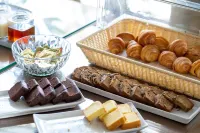 The Grand Riverside Hotel - breakfast