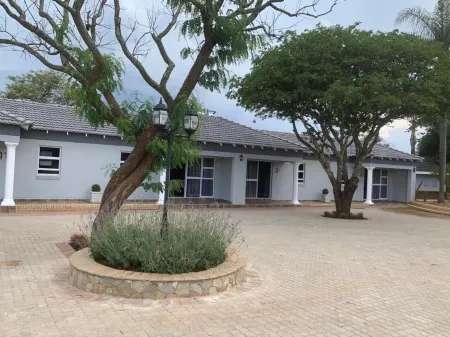 La Fiato Luxury Lodge Отели в г. Polokwane Local Municipality