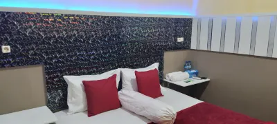 Puri Made 2 Homestay Hotels in Bulusan