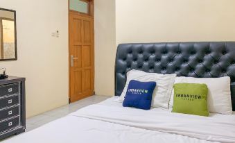 Urbanview Hotel Hikmah Syariah Majalengka
