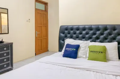 Urbanview Hotel Hikmah Syariah Majalengka Hotels in Majalengka