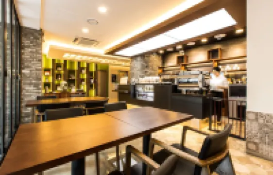 Sleep with Your Own Pet Only - the Petel