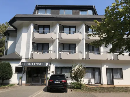Hotel Engel im Salinental Отели в г. Одернхайм-на-Глане