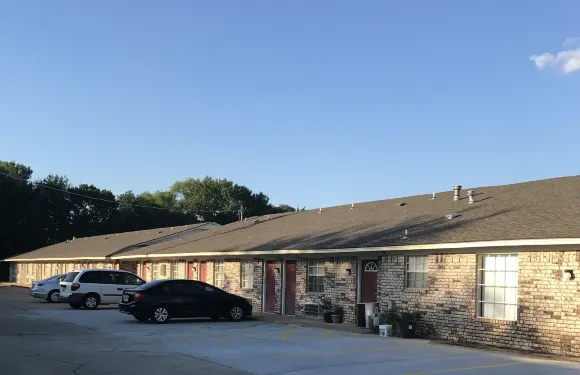 亨利埃塔休閑旅館