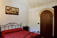 "Trulli Monte Madre 1" with Private Swimming Pool - Homestays