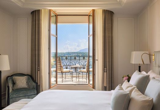 The Woodward 인테리어