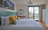 The Mole Resort - Lodges Hotels in 