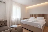 Nono Ban Hotel & Villa Hotels in Gornji Humac